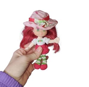 2008 Hasbro Strawberry shortcake doll